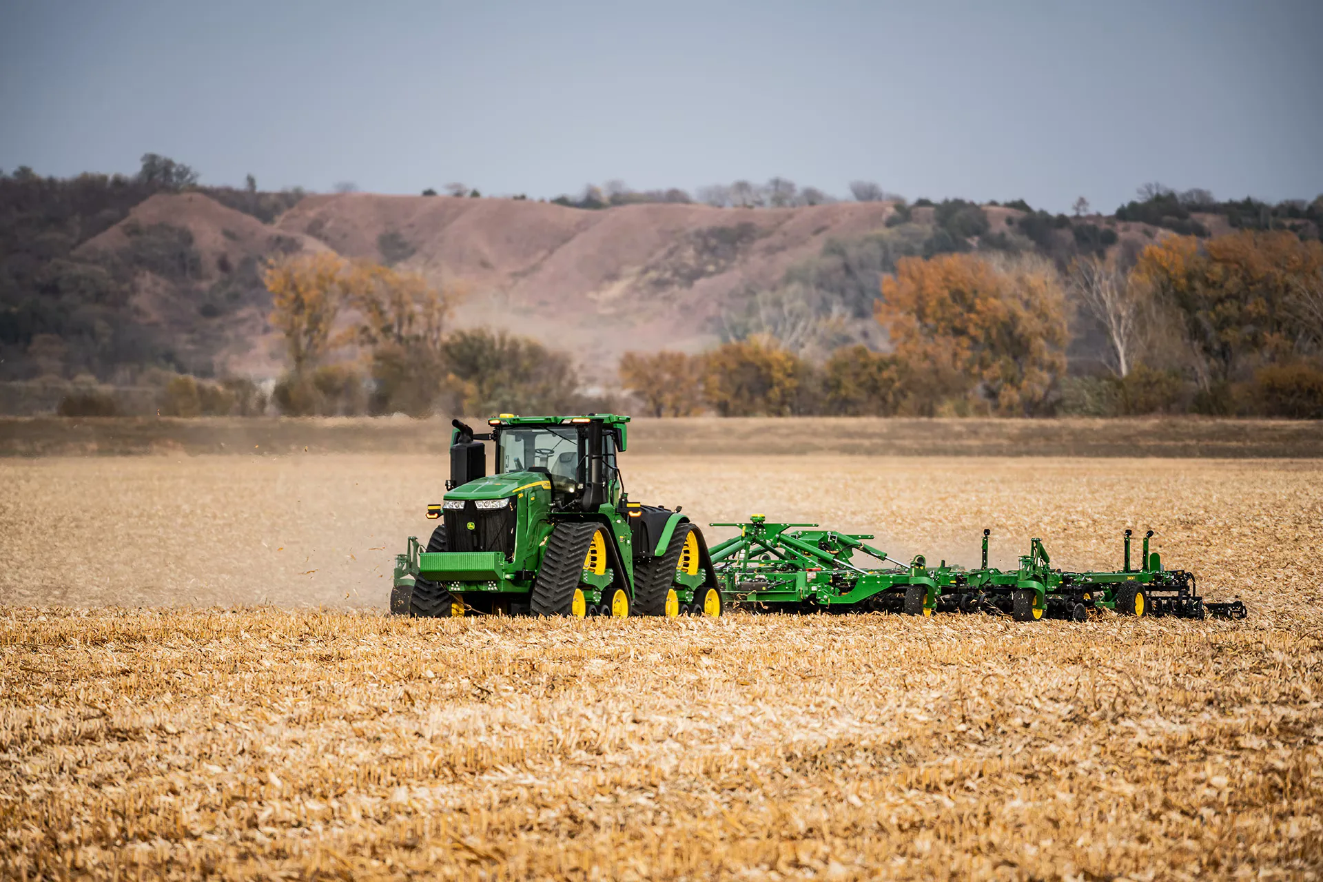 John-Deere-Autonomous-9RX.avif